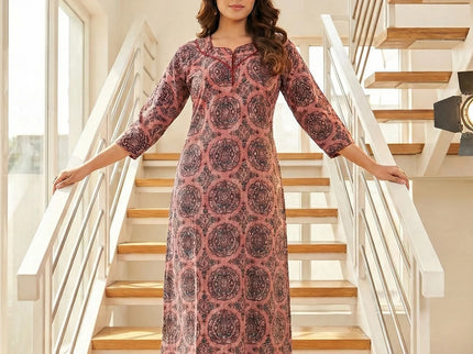 Elegant Medallion Print Maxi Dress