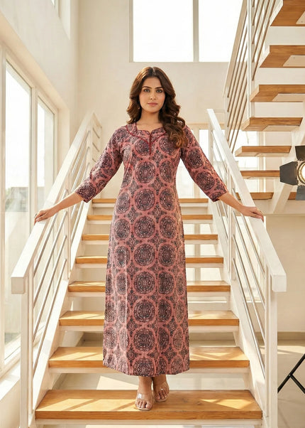 Elegant Medallion Print Maxi Dress