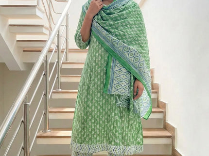 Floral Print Suit Set with Striped Pants