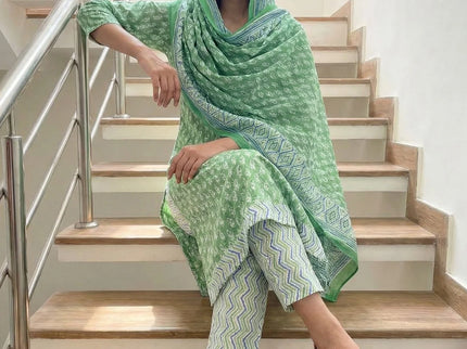 Floral Print Suit Set with Striped Pants