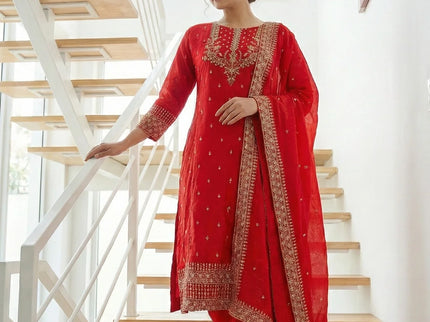 Regal Radiance: Lustrous Art Silk Festive Ensemble